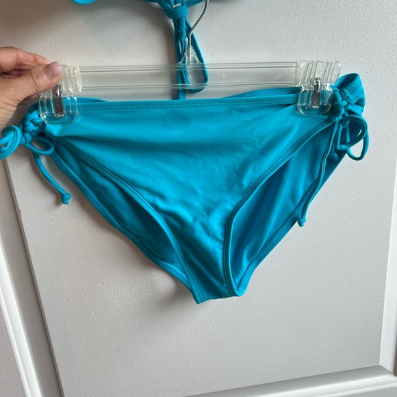 California waves 2 piece bikini top D/DD underwire/cups, XL bottom aqua blue - Picture 7 of 13